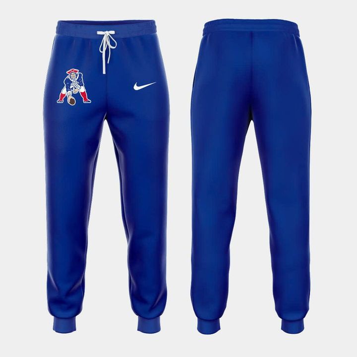 New England Patriots Throwback Historic Royal Pullover Hoodie