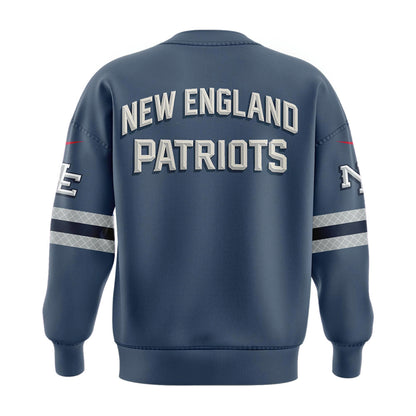 Limited edition New England Patriots Sweatshirt 𝙍𝙞𝙫𝙖𝙡𝙧𝙞𝙚𝙨. For fans in 2025!