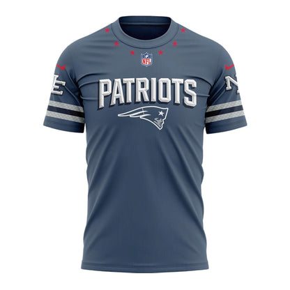 Limited edition New England Patriots T-shirt 𝙍𝙞𝙫𝙖𝙡𝙧𝙞𝙚𝙨. For fans in 2025!